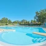 Azureva Du Roi - Port Camargue Hotel apartamentowy