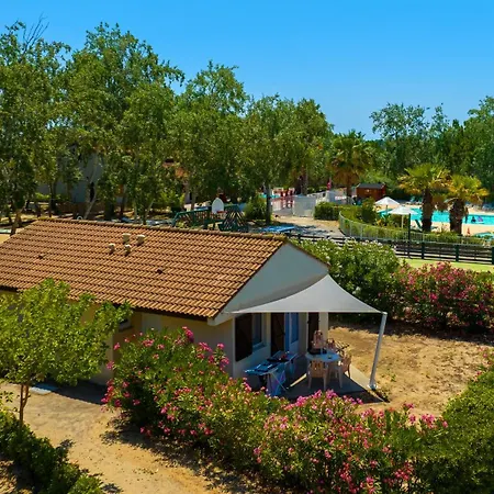 Aparthotel Azureva Du Roi - Port Camargue 3*
