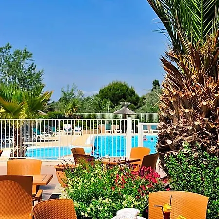 Azureva Du Roi - Port Camargue Aparthotel Le Grau-du-Roi