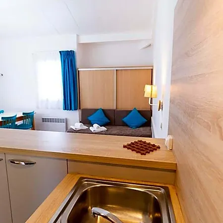 Azureva Du Roi - Port Camargue 3*