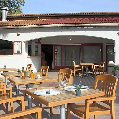 Aparthotel Azureva Du Roi - Port Camargue 3*