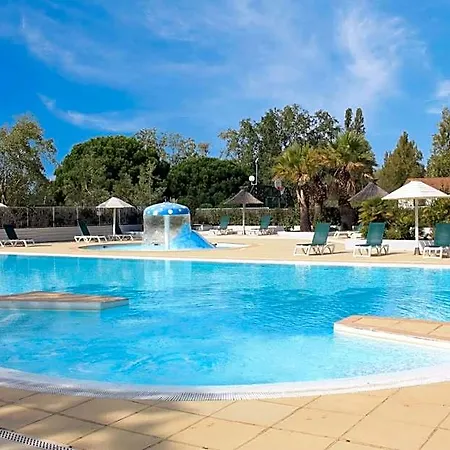 Azureva Du Roi - Port Camargue Aparthotel