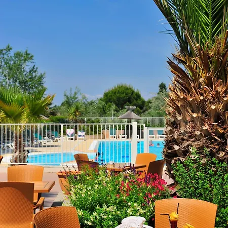 Azureva Du Roi - Port Camargue 3*