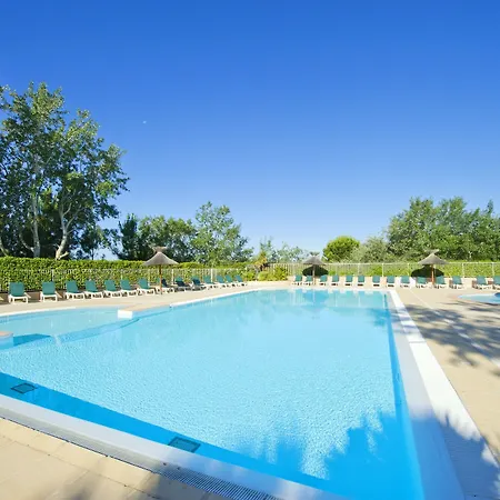 Azureva Du Roi - Port Camargue 아파트호텔 3*